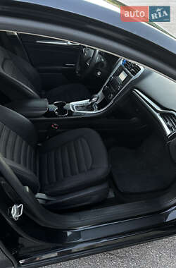 Седан Ford Fusion 2014 в 