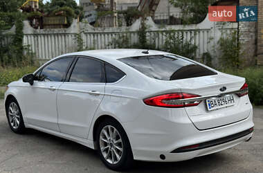 Седан Ford Fusion 2017 в 