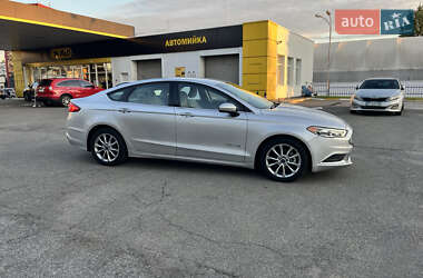 Седан Ford Fusion 2017 в 