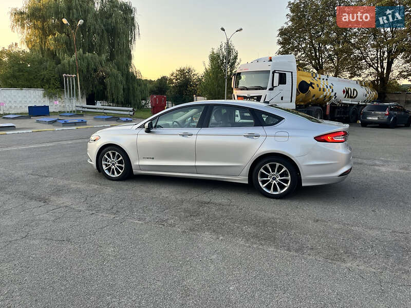 Седан Ford Fusion 2017 в Києві