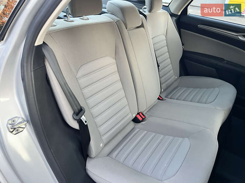 Седан Ford Fusion 2017 в Києві