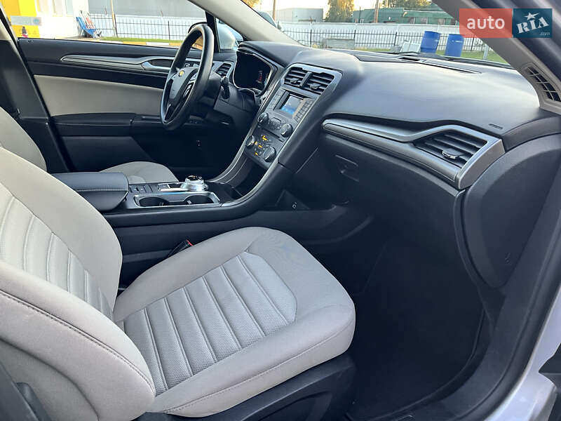 Седан Ford Fusion 2017 в Києві