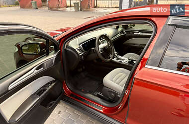 Седан Ford Fusion 2014 в 