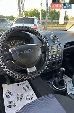 Хэтчбек Ford Fusion 2011 в 