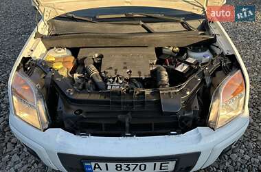 Хэтчбек Ford Fusion 2011 в 