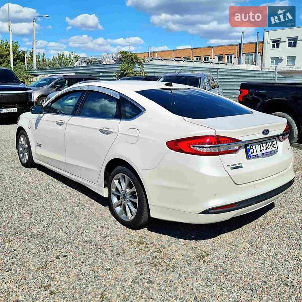 Седан Ford Fusion 2017 в Кременчуці