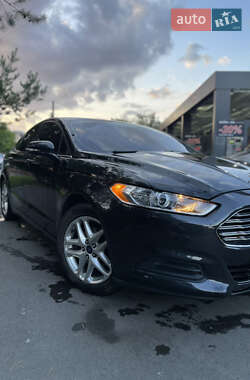 Седан Ford Fusion 2013 в Калуше