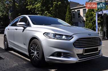 Седан Ford Fusion 2013 в 