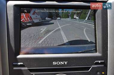 Седан Ford Fusion 2013 в 