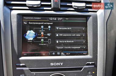 Седан Ford Fusion 2013 в 
