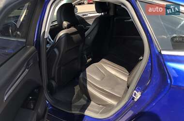 Седан Ford Fusion 2014 в 