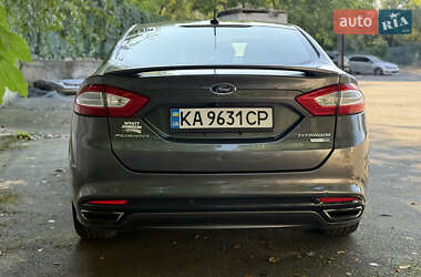 Седан Ford Fusion 2015 в 