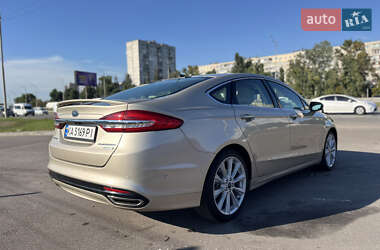 Седан Ford Fusion 2016 в 