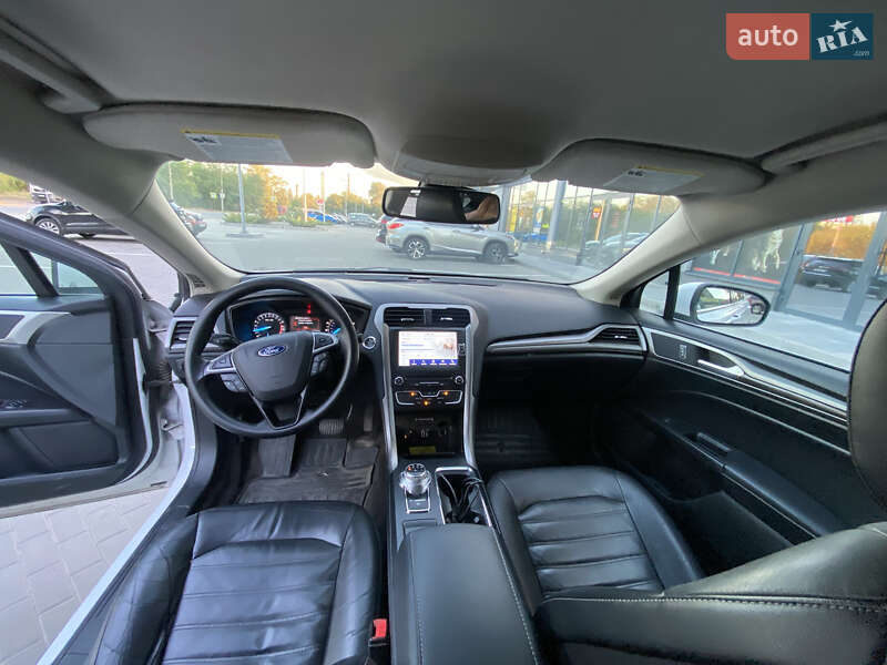 Седан Ford Fusion 2019 в Днепре