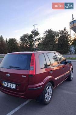 Хэтчбек Ford Fusion 2002 в 