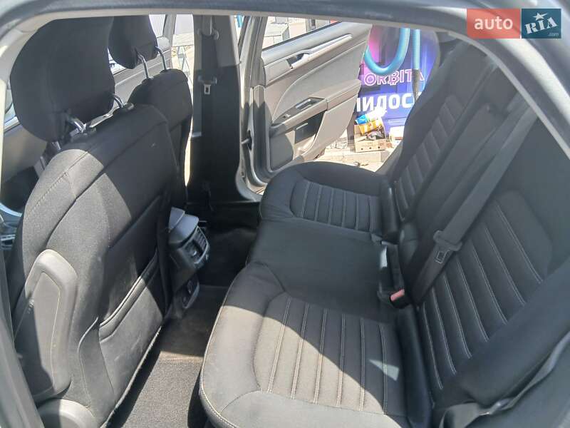 Седан Ford Fusion 2014 в Днепре