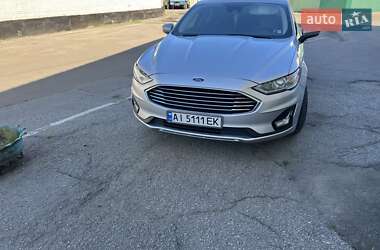 Седан Ford Fusion 2019 в 