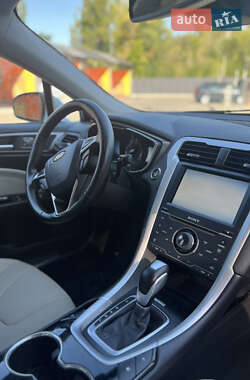 Седан Ford Fusion 2014 в 