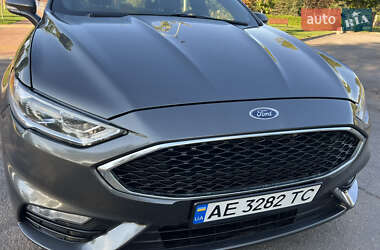 Седан Ford Fusion 2017 в 