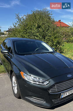 Седан Ford Fusion 2015 в 
