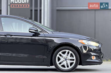 Седан Ford Fusion 2014 в 