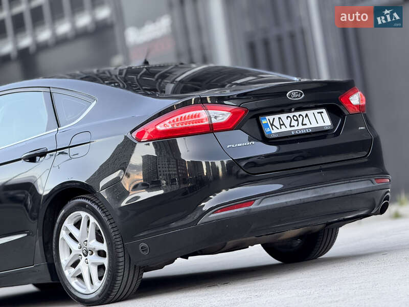 Седан Ford Fusion 2014 в Києві
