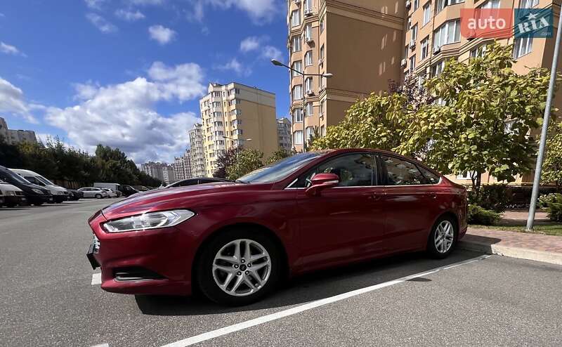 Седан Ford Fusion 2016 в Софиевской Борщаговке