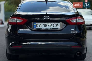 Седан Ford Fusion 2016 в 