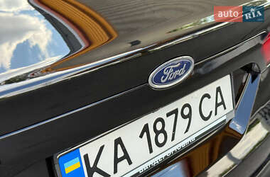 Седан Ford Fusion 2016 в 