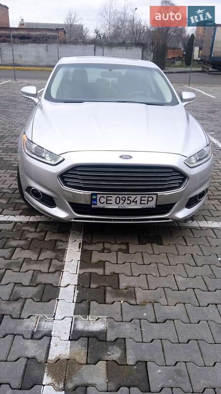Седан Ford Fusion 2016 в 