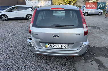 Хетчбек Ford Fusion 2010 в 