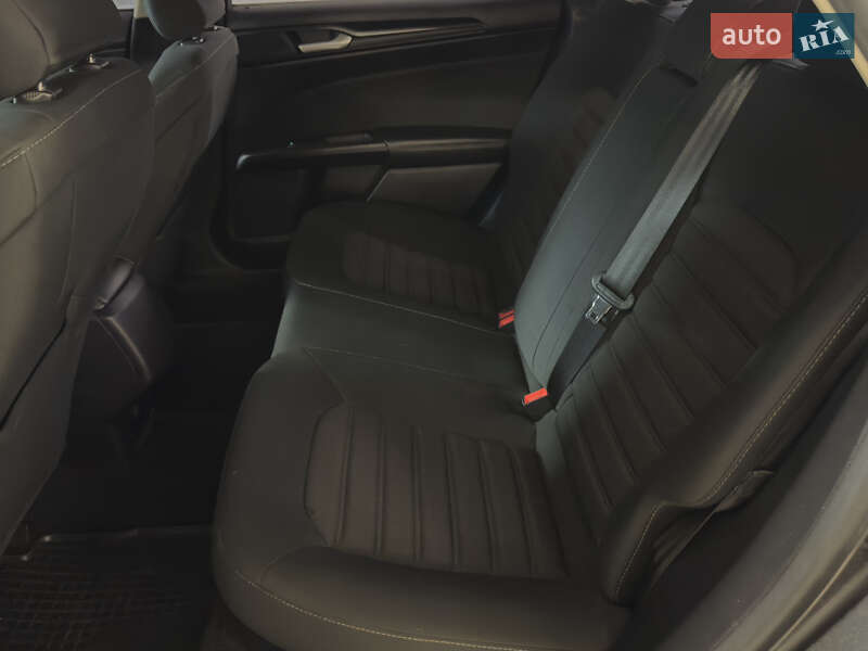 Седан Ford Fusion 2017 в Миколаєві