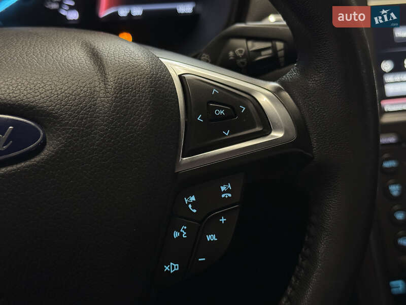 Седан Ford Fusion 2017 в Миколаєві