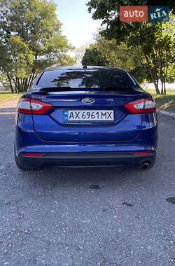 Седан Ford Fusion 2012 в 