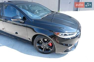 Седан Ford Fusion 2017 в 