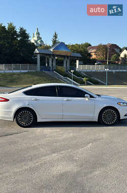 Седан Ford Fusion 2014 в 