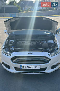Седан Ford Fusion 2014 в 