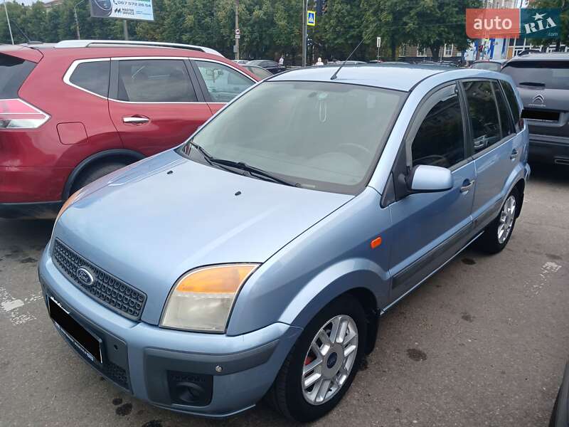 Хэтчбек Ford Fusion 2007 в 