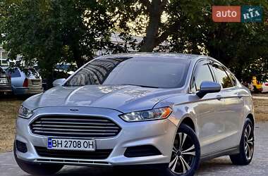 Седан Ford Fusion 2013 в 