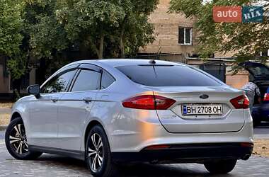 Седан Ford Fusion 2013 в 