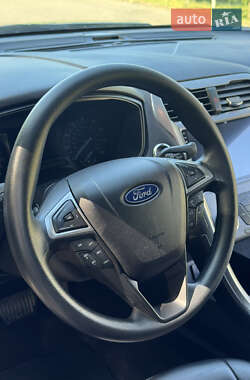 Седан Ford Fusion 2020 в 