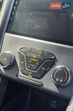 Седан Ford Fusion 2020 в 