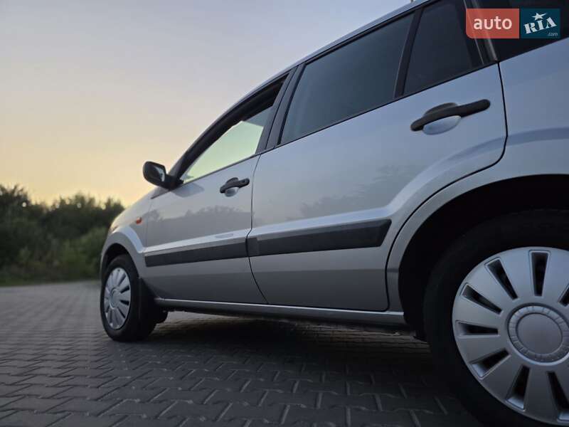 Хэтчбек Ford Fusion 2006 в Луцке фото 15 Хэтчбек Ford Fusion 2006 в Луцке