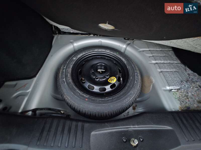 Хэтчбек Ford Fusion 2006 в Луцке фото 25 Хэтчбек Ford Fusion 2006 в Луцке