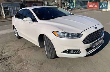 Седан Ford Fusion 2016 в 