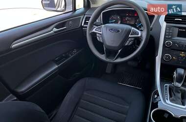 Седан Ford Fusion 2014 в 