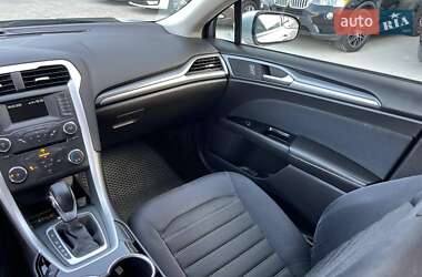 Седан Ford Fusion 2014 в 