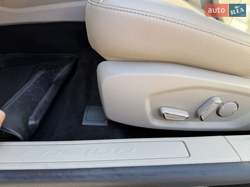 Седан Ford Fusion 2019 в Ровно