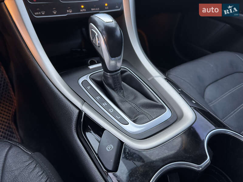Седан Ford Fusion 2015 в Києві