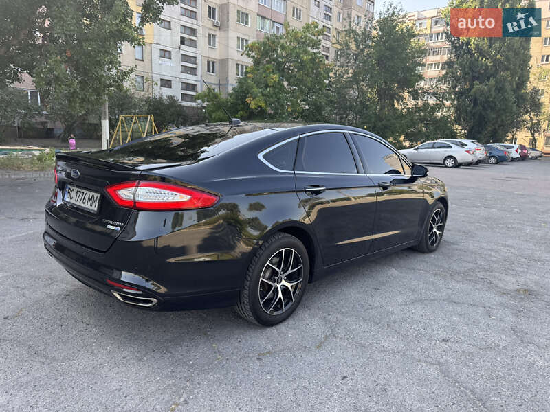 Седан Ford Fusion 2013 в Каменском